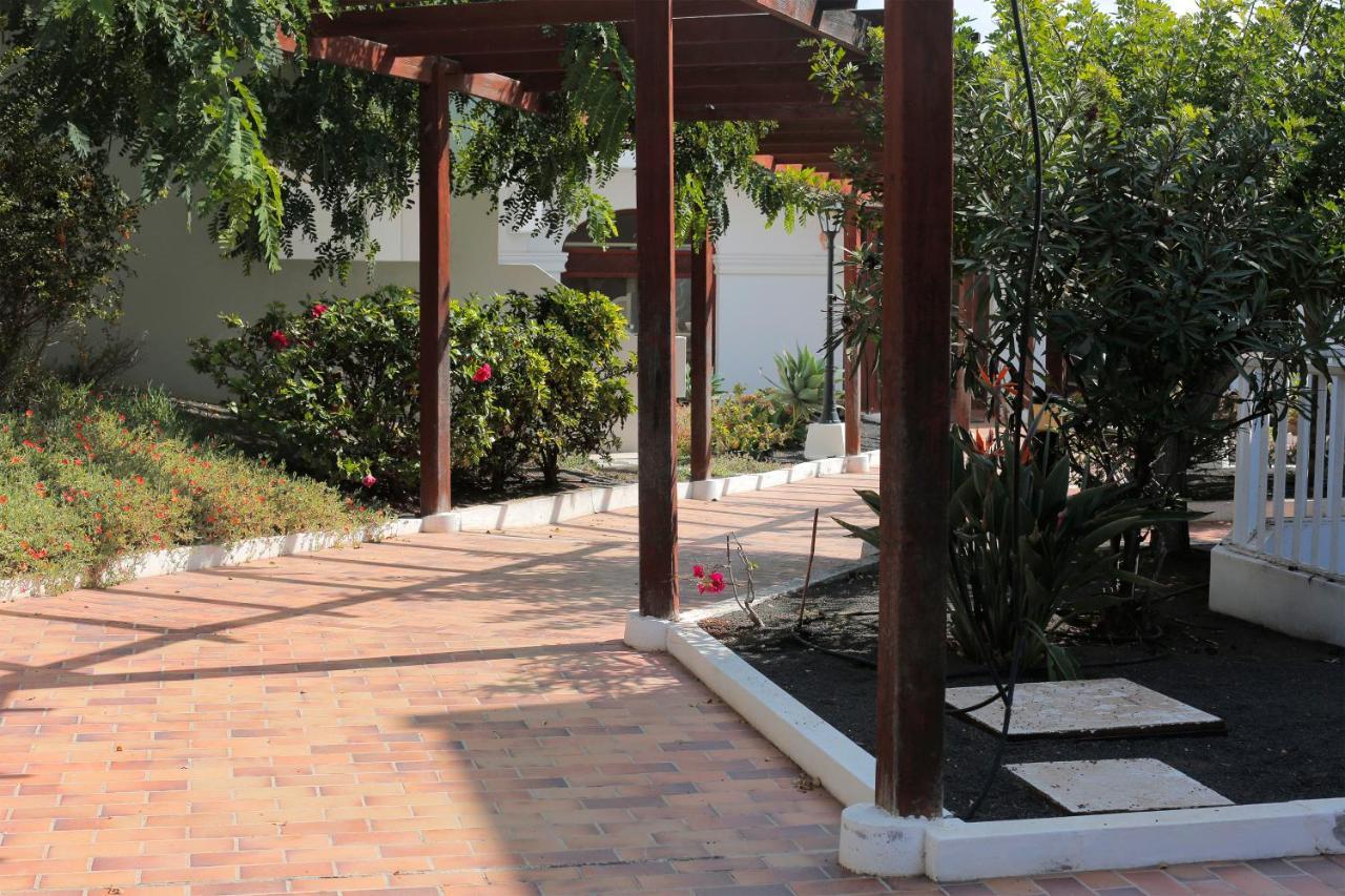 Daruma Apartments 2-Bedroom Duplex With Sea Views كوستا تاغيسي المظهر الخارجي الصورة